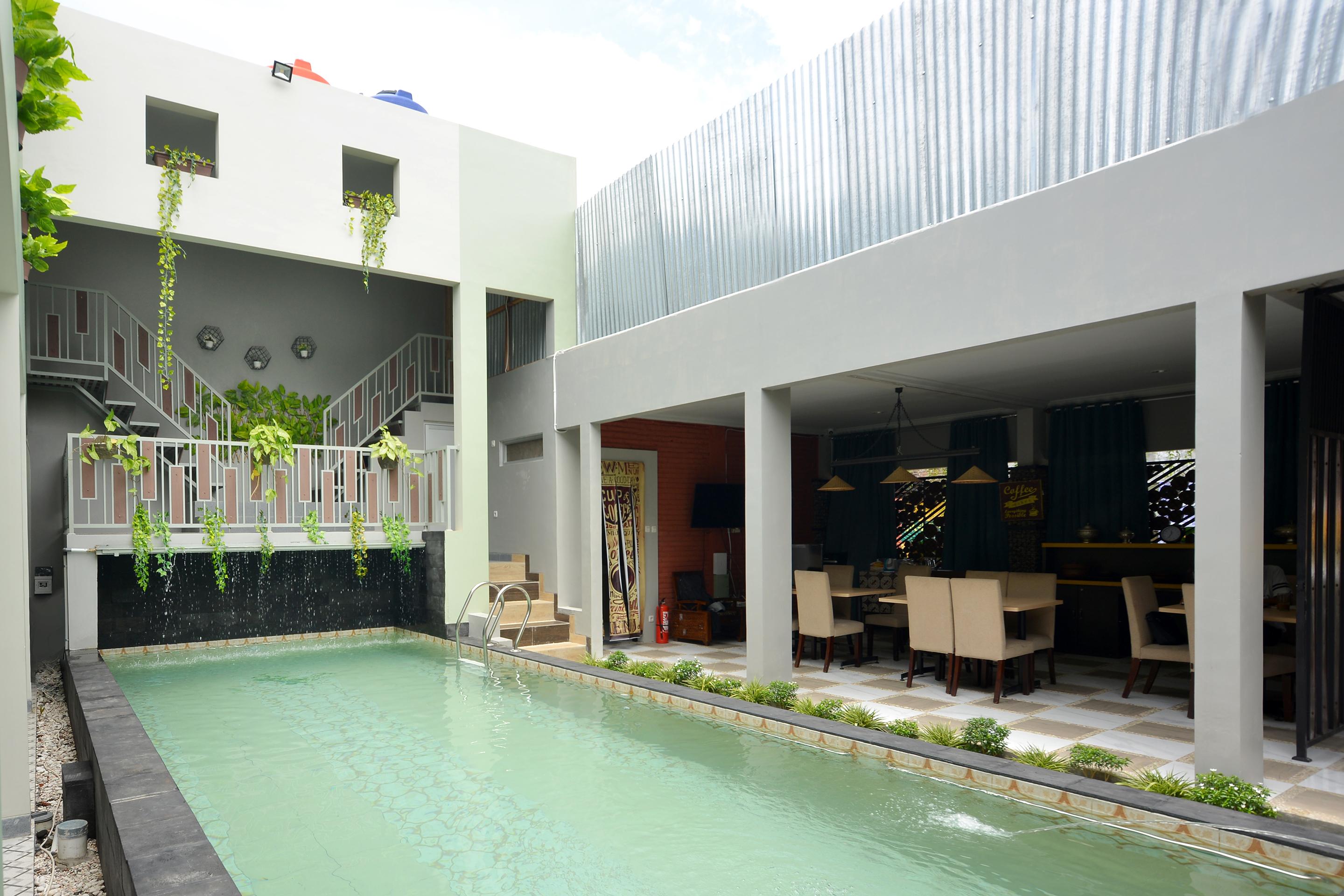 Oyo 583 Puri Gejayan Asri Syariah Hotel Kejayan Kültér fotó