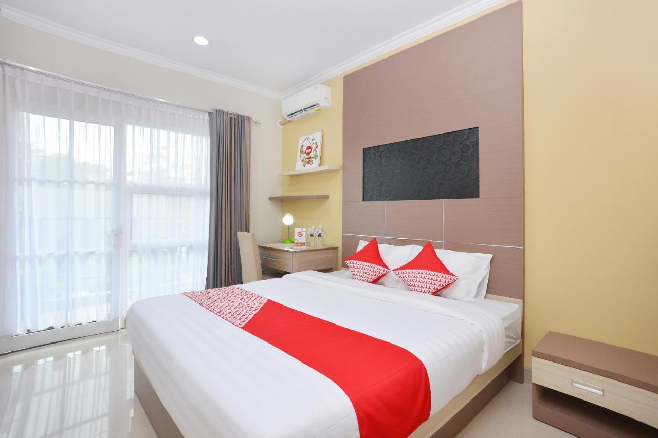 Oyo 583 Puri Gejayan Asri Syariah Hotel Kejayan Kültér fotó